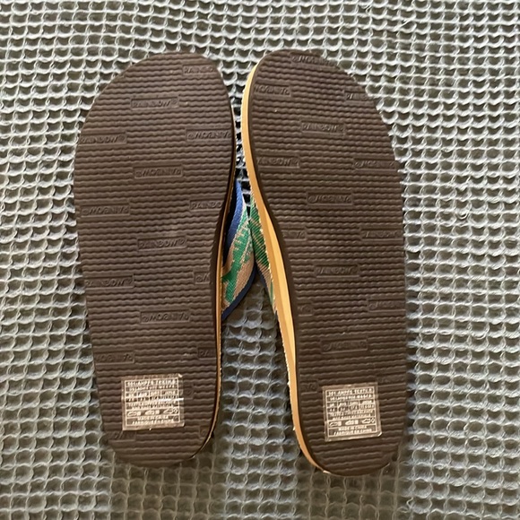 Rainbow sandals - like new - Picture 5 of 5